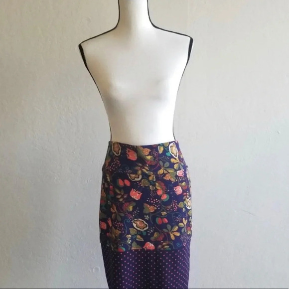 LuLaRoe Cassie Pencil Skirt size XL - Picture 1 of 3